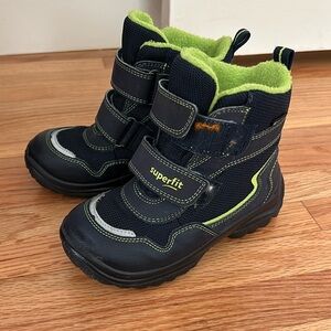 Like New Winter Boots